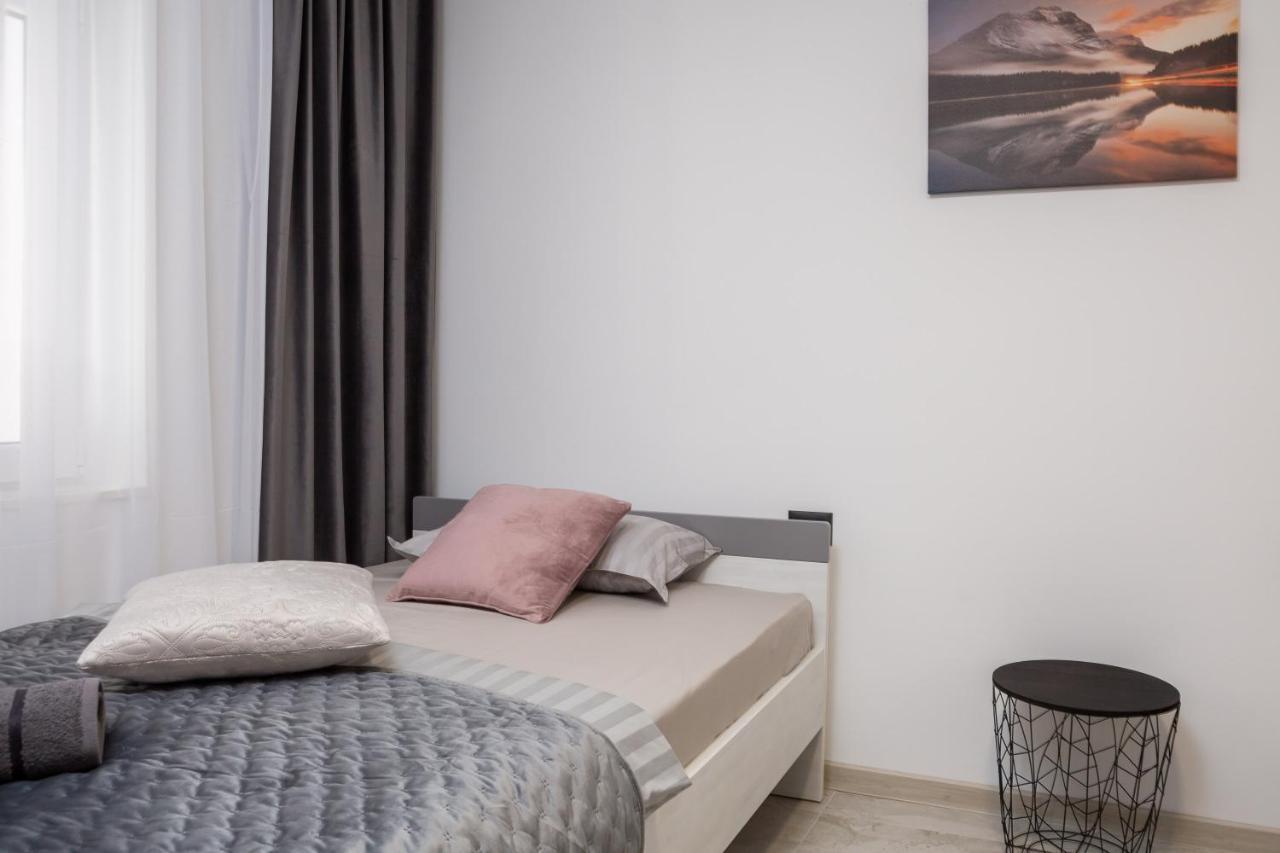Luxury Apartment Lorena - Private Heated Pool - Jesenice  Dış mekan fotoğraf