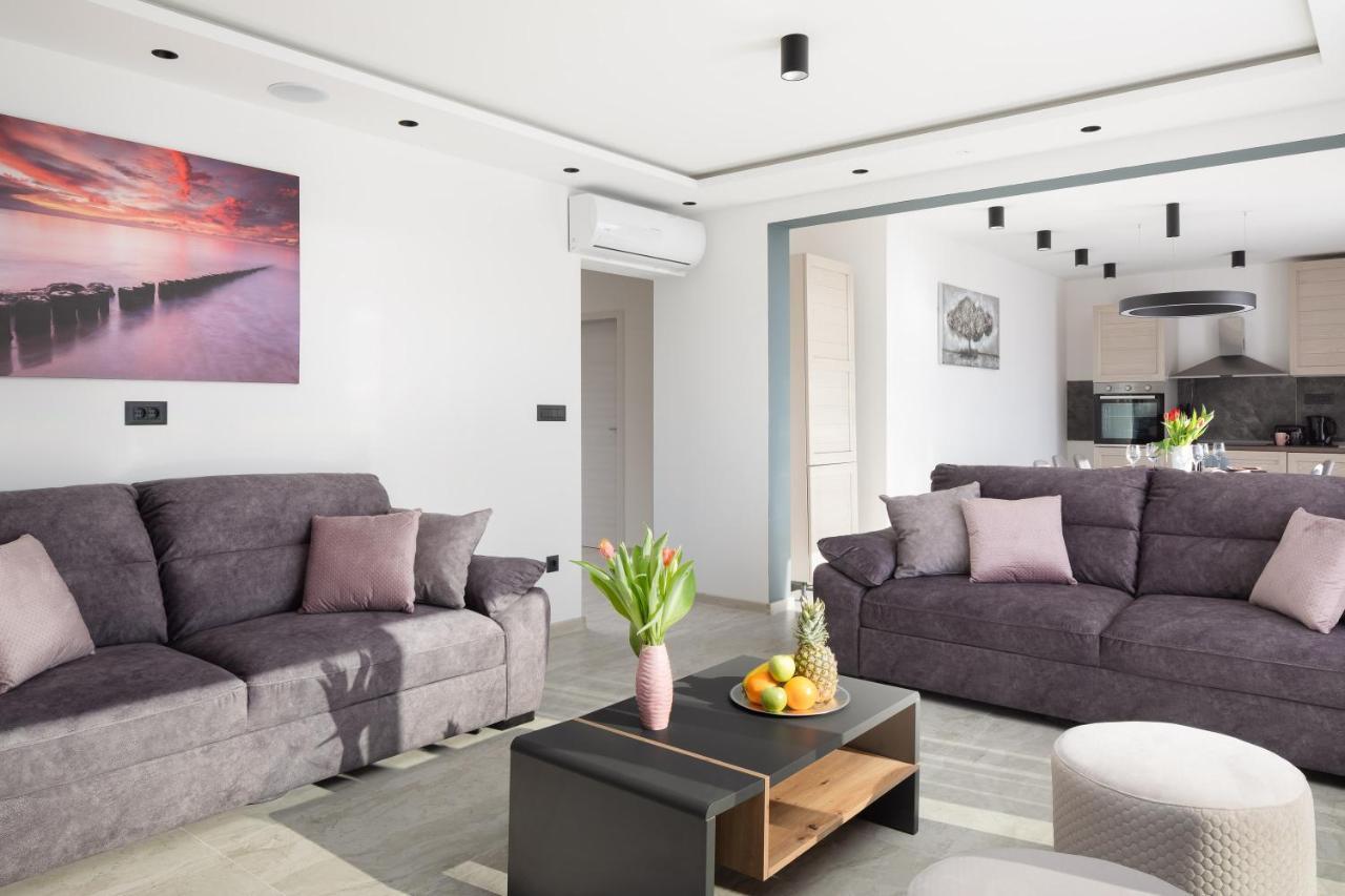 Luxury Apartment Lorena - Private Heated Pool - Jesenice  Dış mekan fotoğraf