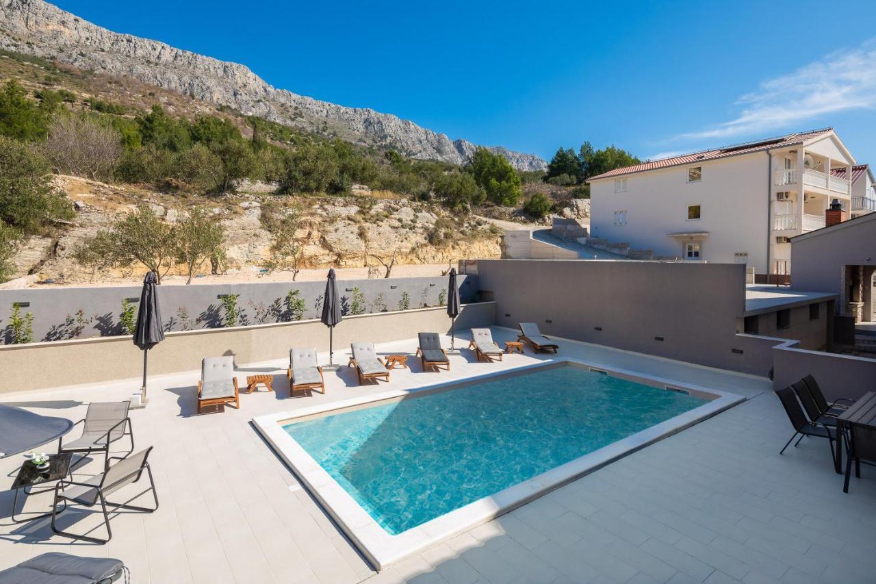 Luxury Apartment Lorena - Private Heated Pool - Jesenice  Dış mekan fotoğraf