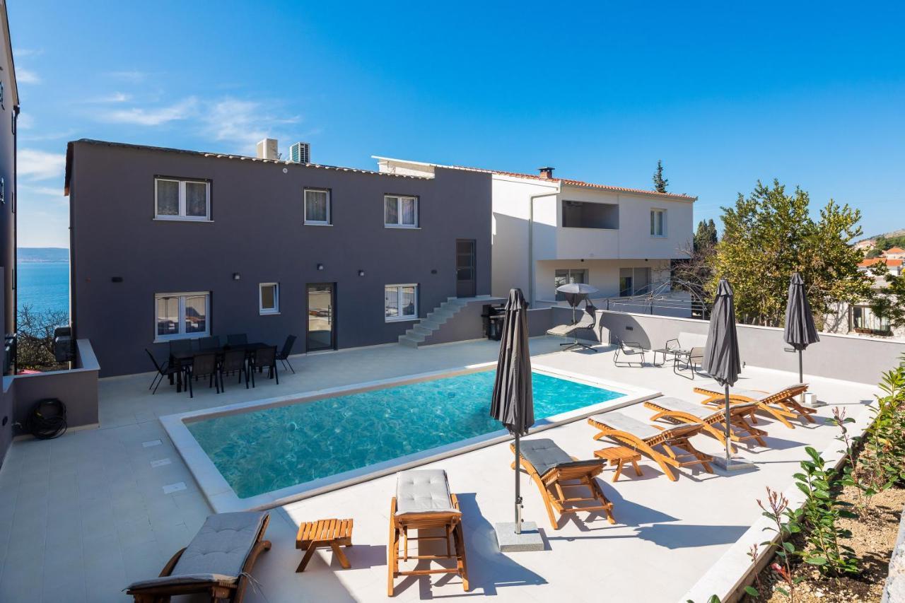 Luxury Apartment Lorena - Private Heated Pool - Jesenice  Dış mekan fotoğraf