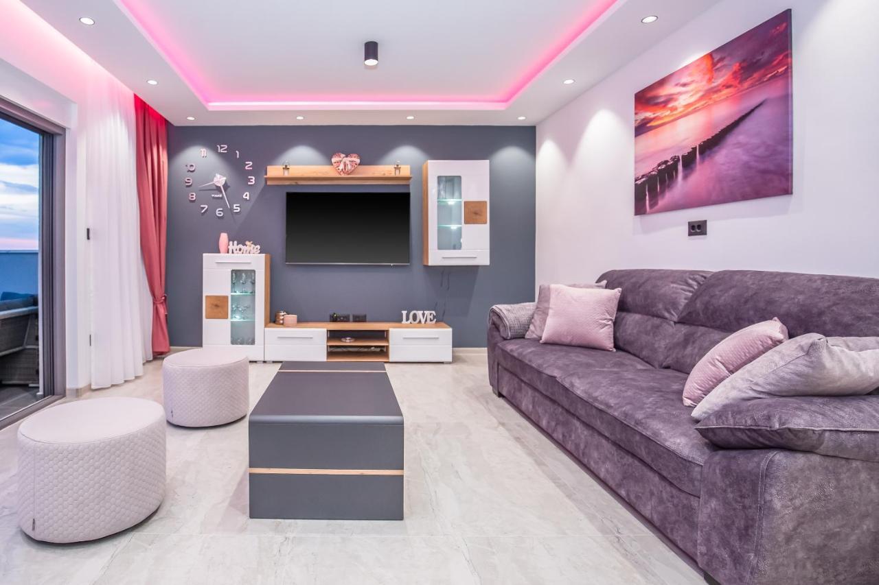 Luxury Apartment Lorena - Private Heated Pool - Jesenice  Dış mekan fotoğraf
