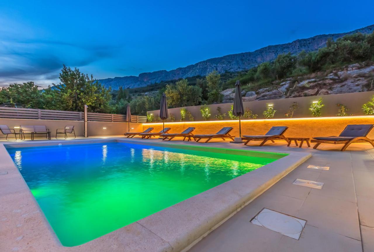 Luxury Apartment Lorena - Private Heated Pool - Jesenice  Dış mekan fotoğraf