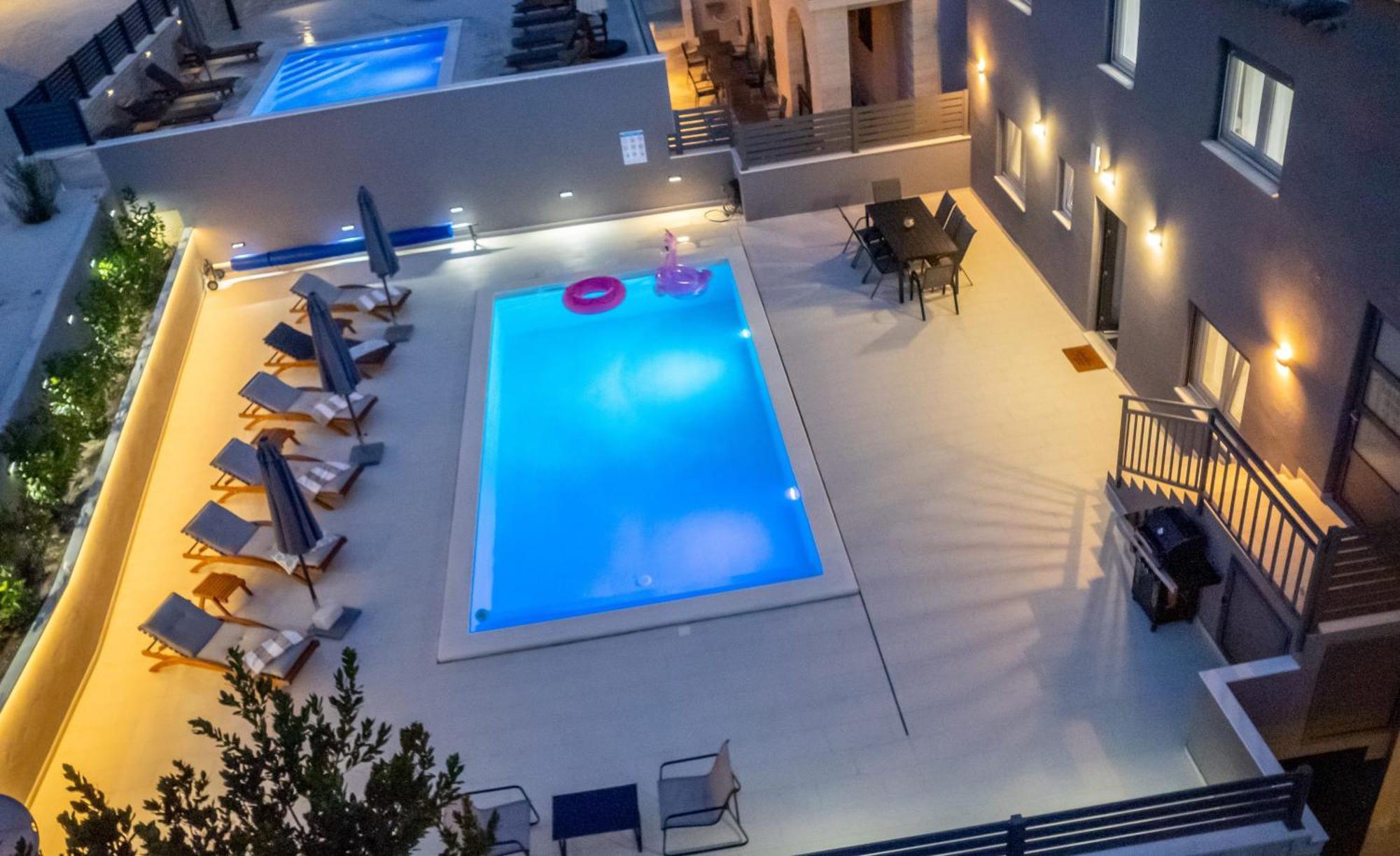 Luxury Apartment Lorena - Private Heated Pool - Jesenice  Dış mekan fotoğraf